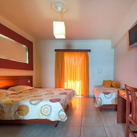 Canadian Hotel 3*