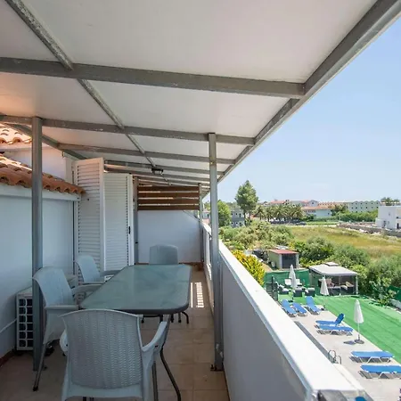Brunswick - Pool & Beach Apartment Laganas
