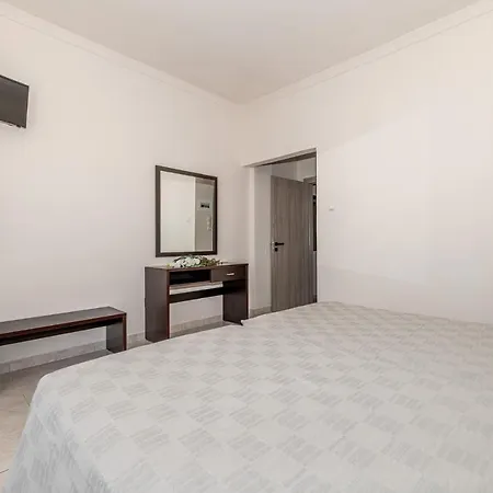 Mouria & Apartment Laganas