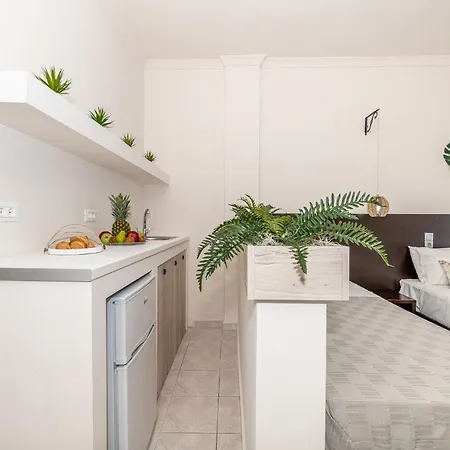 Apartment Mouria &