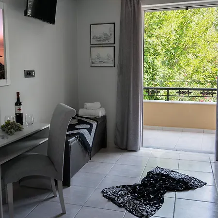 Mavra Summer Desire Apartment *