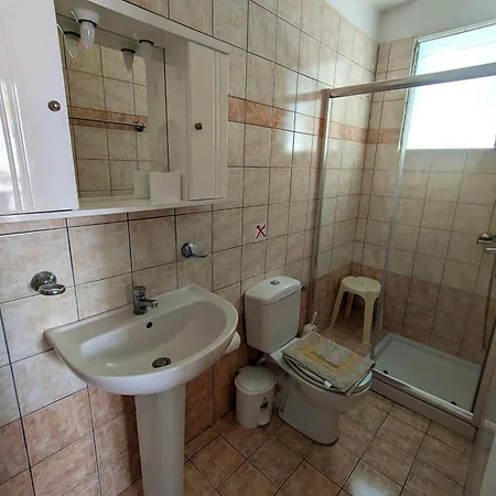 Aparthotel Galini &