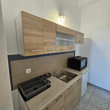 Aparthotel Galini &