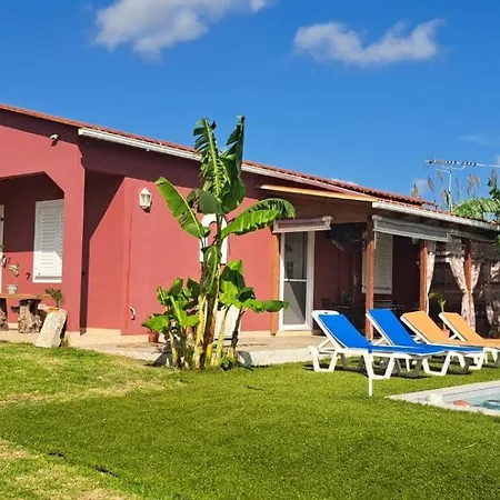 Konstantinos Holidays House Villa *