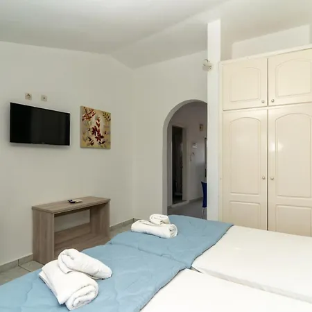 Alex Aparthotel *