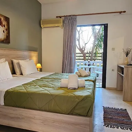 Alex Aparthotel *