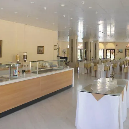 Pallas 4*