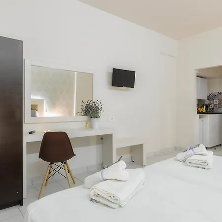 Apartment Mouria & *