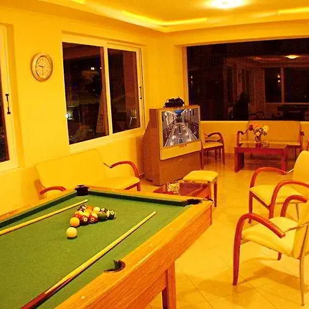 Canadian Hotel 3*