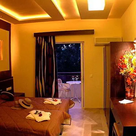 Hotel Canadian Laganas