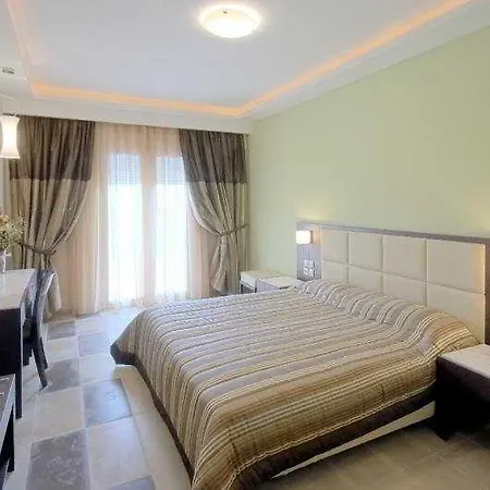 Majestic & Hotel 4*