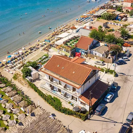 Horizon - Beachfront Luxury, By Zantewize